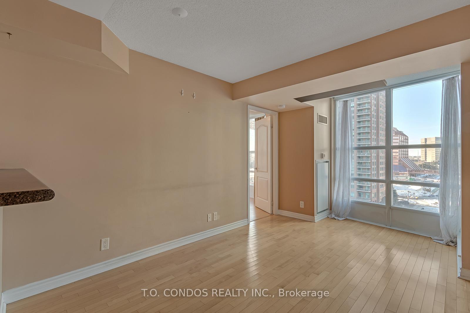 Photo 8 of Unit 906, 33 Elm Drive W, Mississauga, City Centre — HOMEH