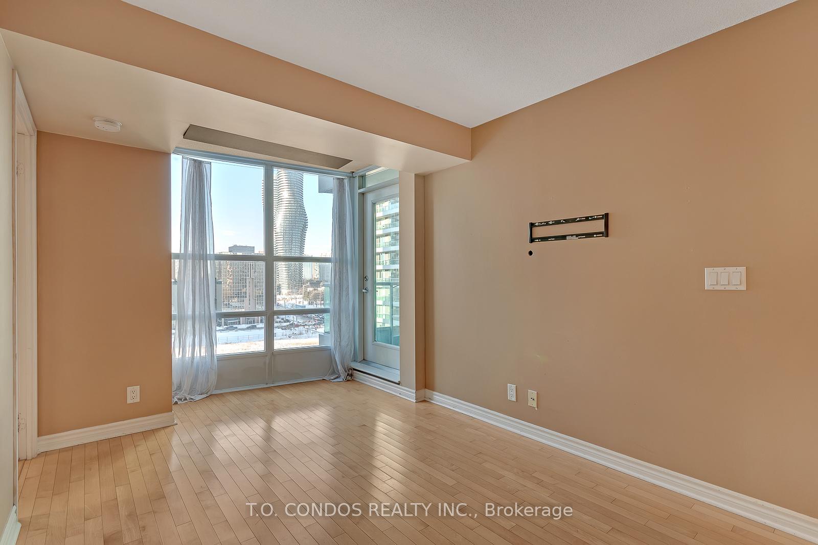Photo 10 of Unit 906, 33 Elm Drive W, Mississauga, City Centre — HOMEH