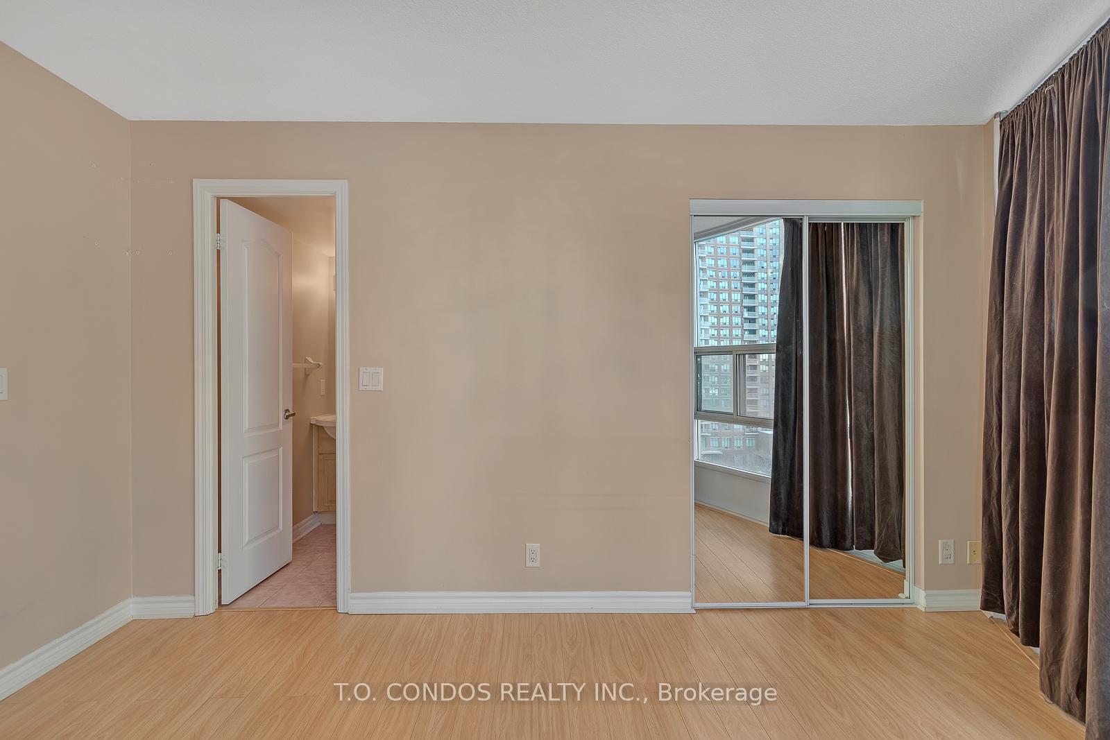 Photo 15 of Unit 906, 33 Elm Drive W, Mississauga, City Centre — HOMEH
