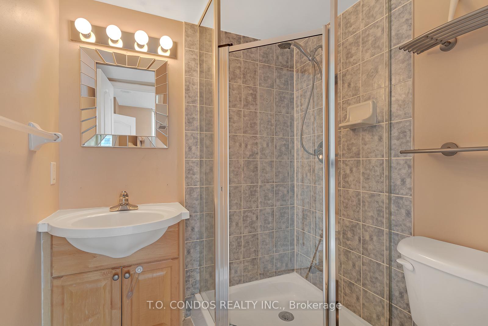 Photo 16 of Unit 906, 33 Elm Drive W, Mississauga, City Centre — HOMEH