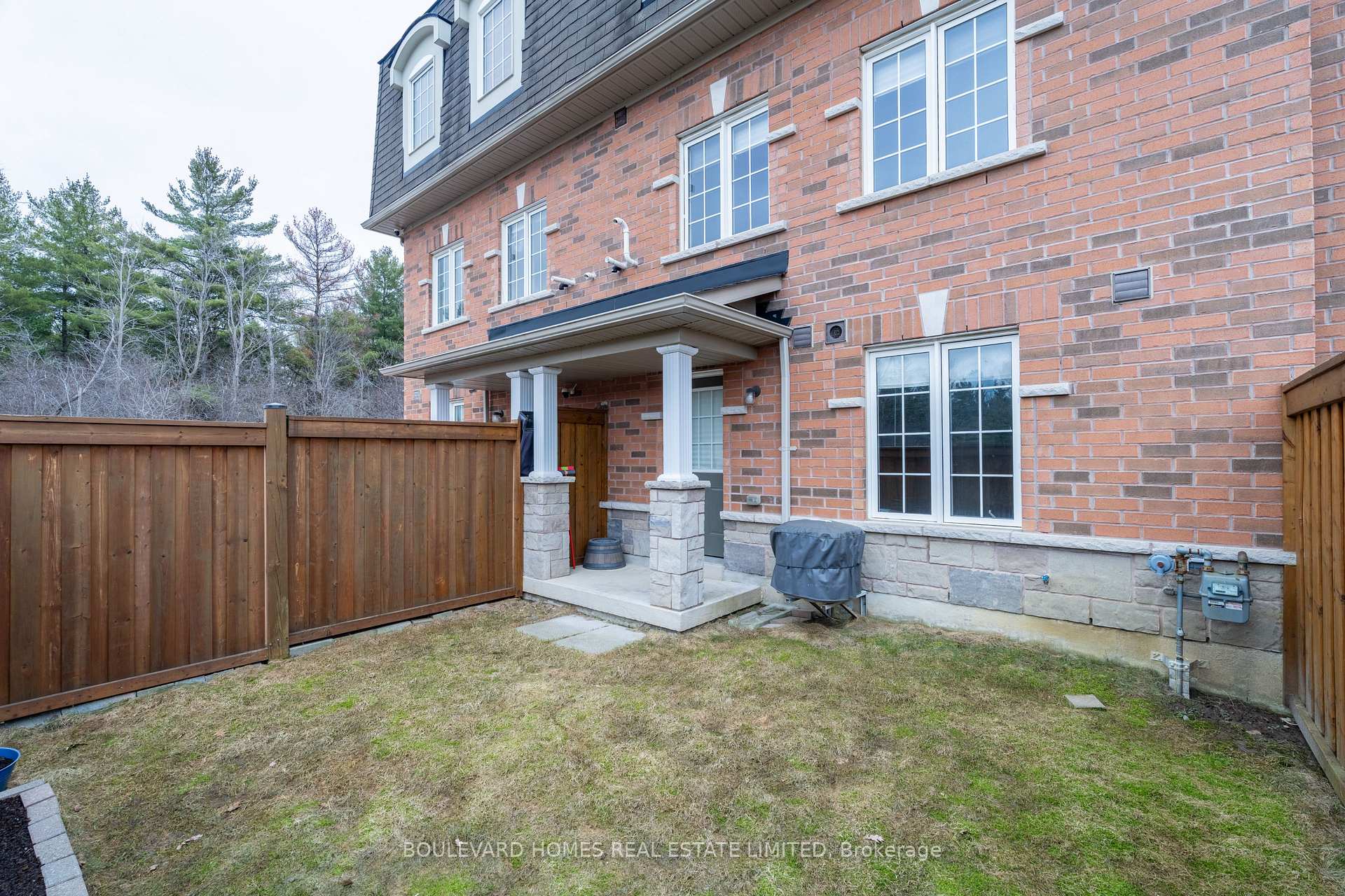 Photo 4 of 1518 Shepway Mews, Pickering, Duffin Heights — HOMEH