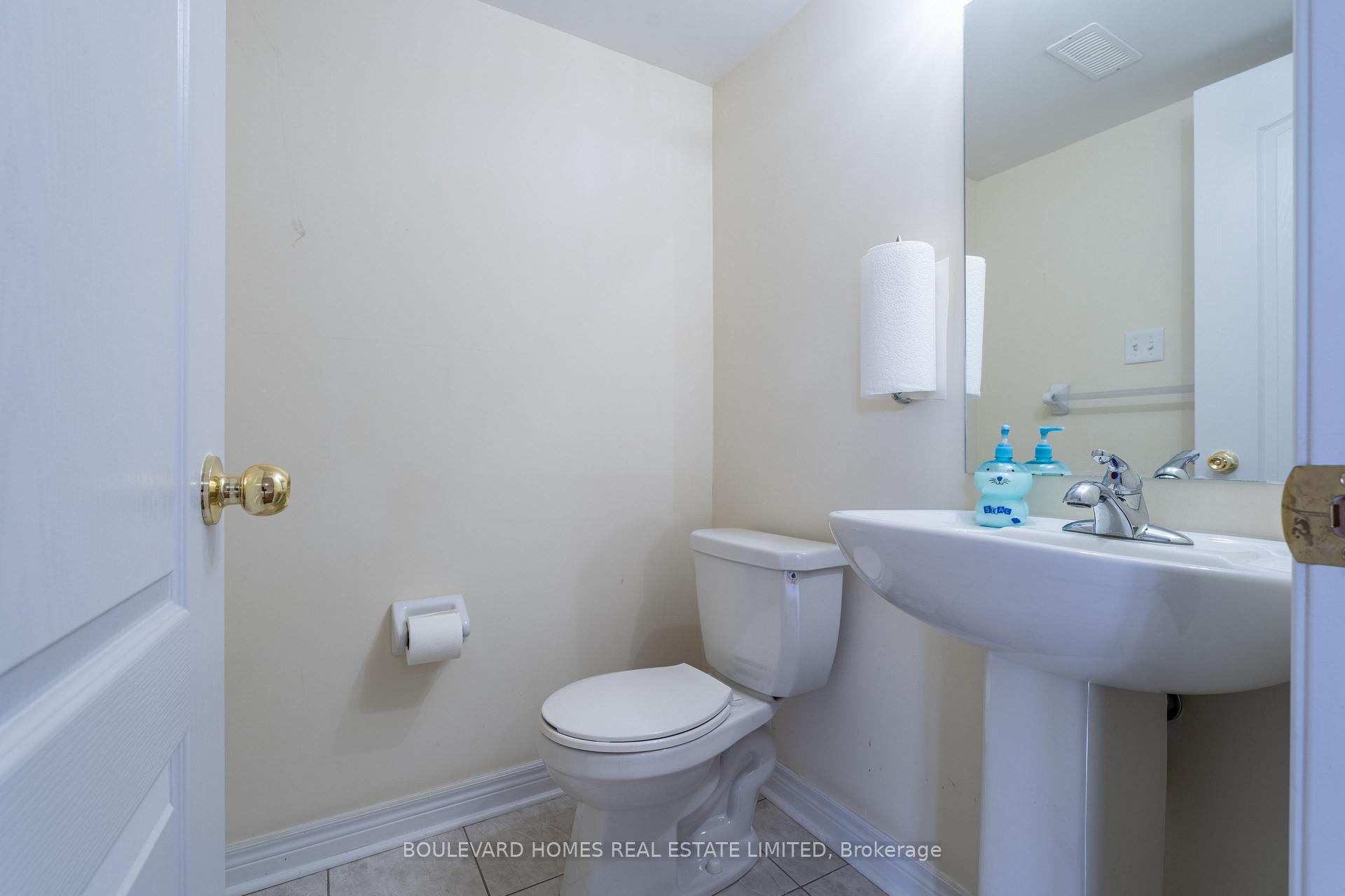 Photo 11 of 1518 Shepway Mews, Pickering, Duffin Heights — HOMEH
