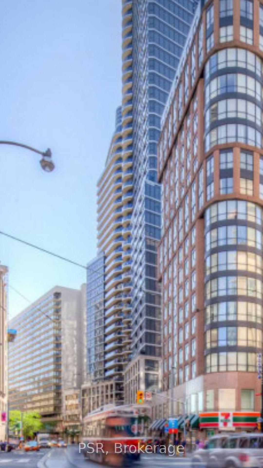Photo 2 of Unit 1813, 7 Carlton Street, Toronto, Church-Yonge Corridor — HOMEH