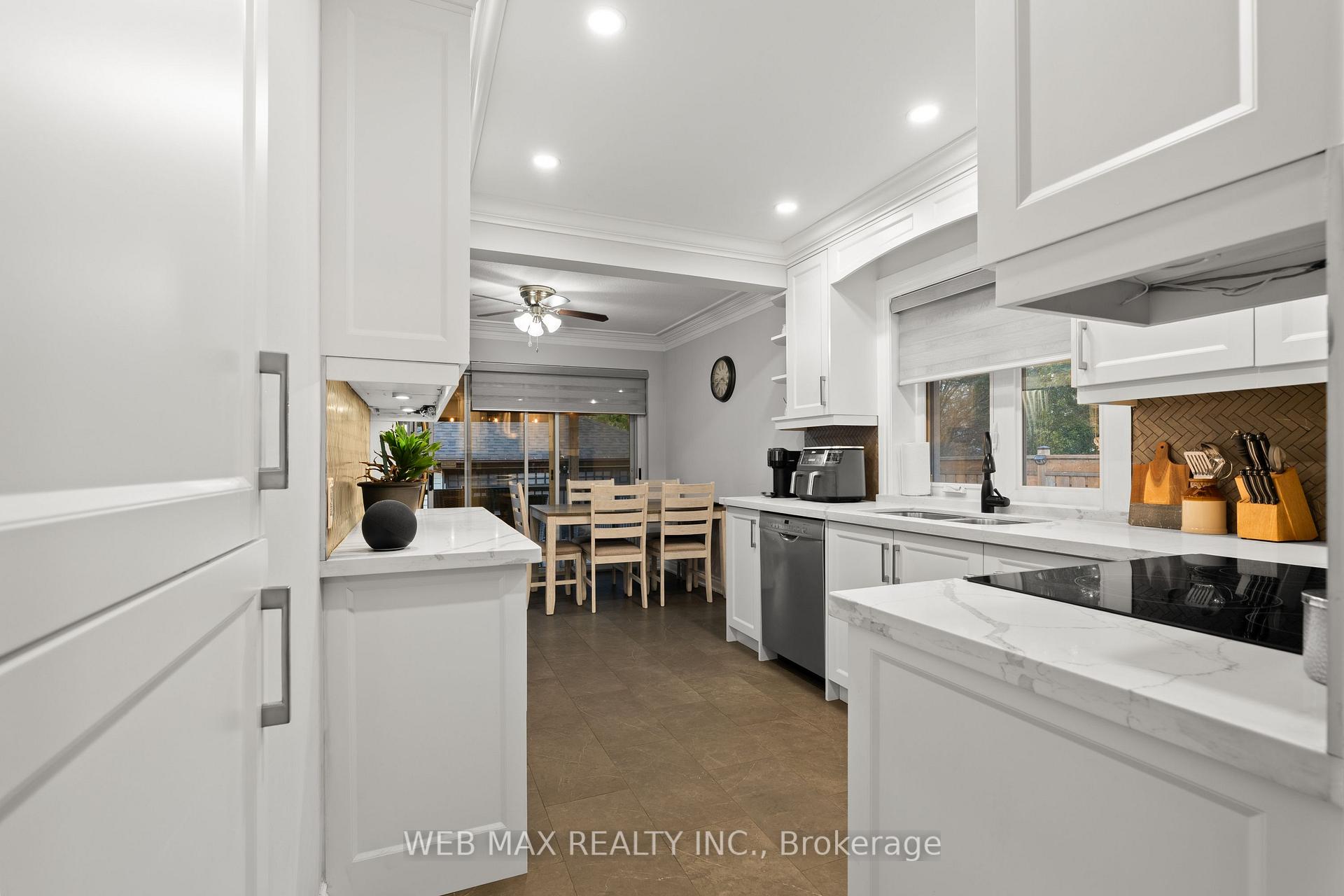 Photo 13 of 14 Howarth Avenue, Scarborough, Wexford-Maryvale — HOMEH