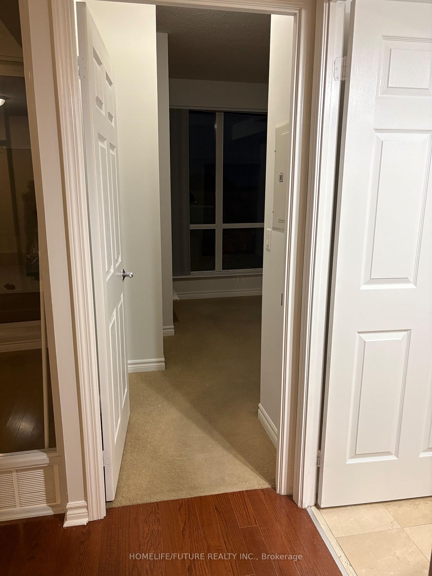Photo 5 of Unit 415, 18 Holmes Avenue, North York, Willowdale East — HOMEH