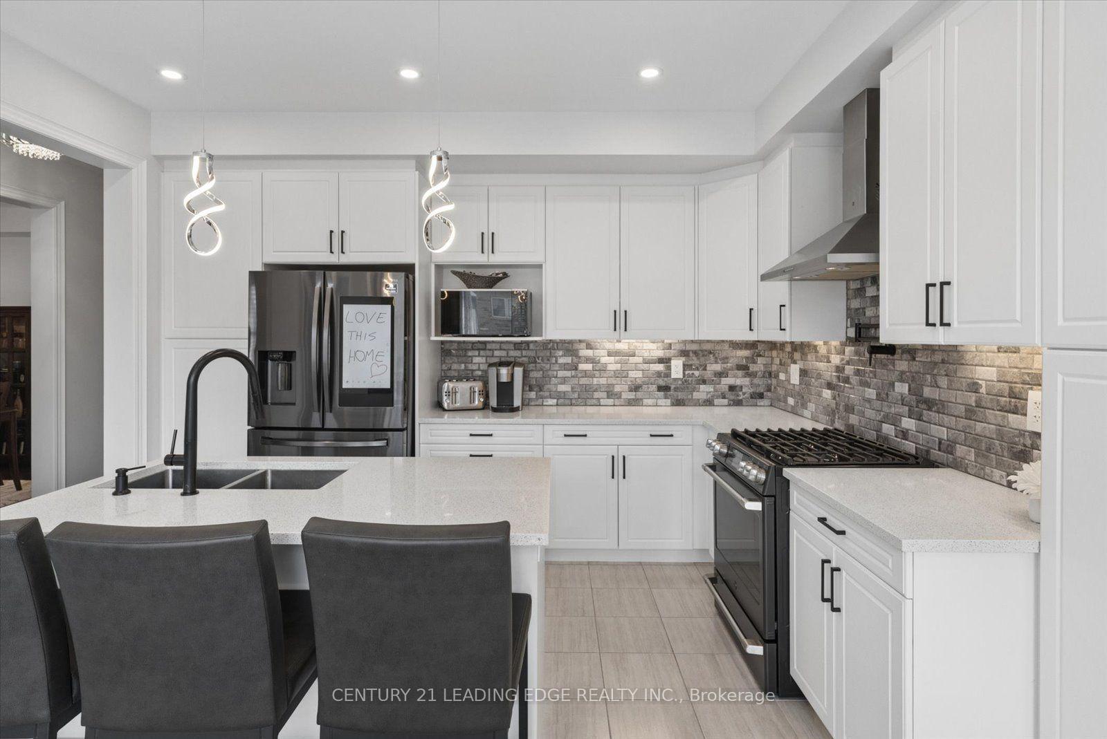 Photo 15 of 109 Ben Sinclair Avenue, East Gwillimbury, Queensville — HOMEH