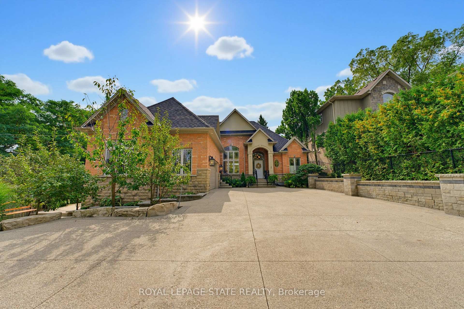 Photo 6 of 56 Academy Street, Hamilton, Ancaster — HOMEH