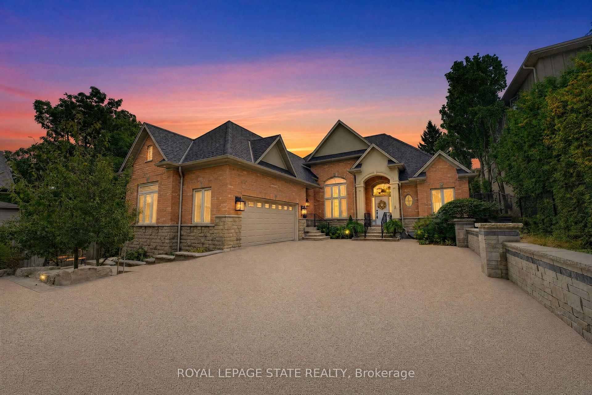 Photo 7 of 56 Academy Street, Hamilton, Ancaster — HOMEH