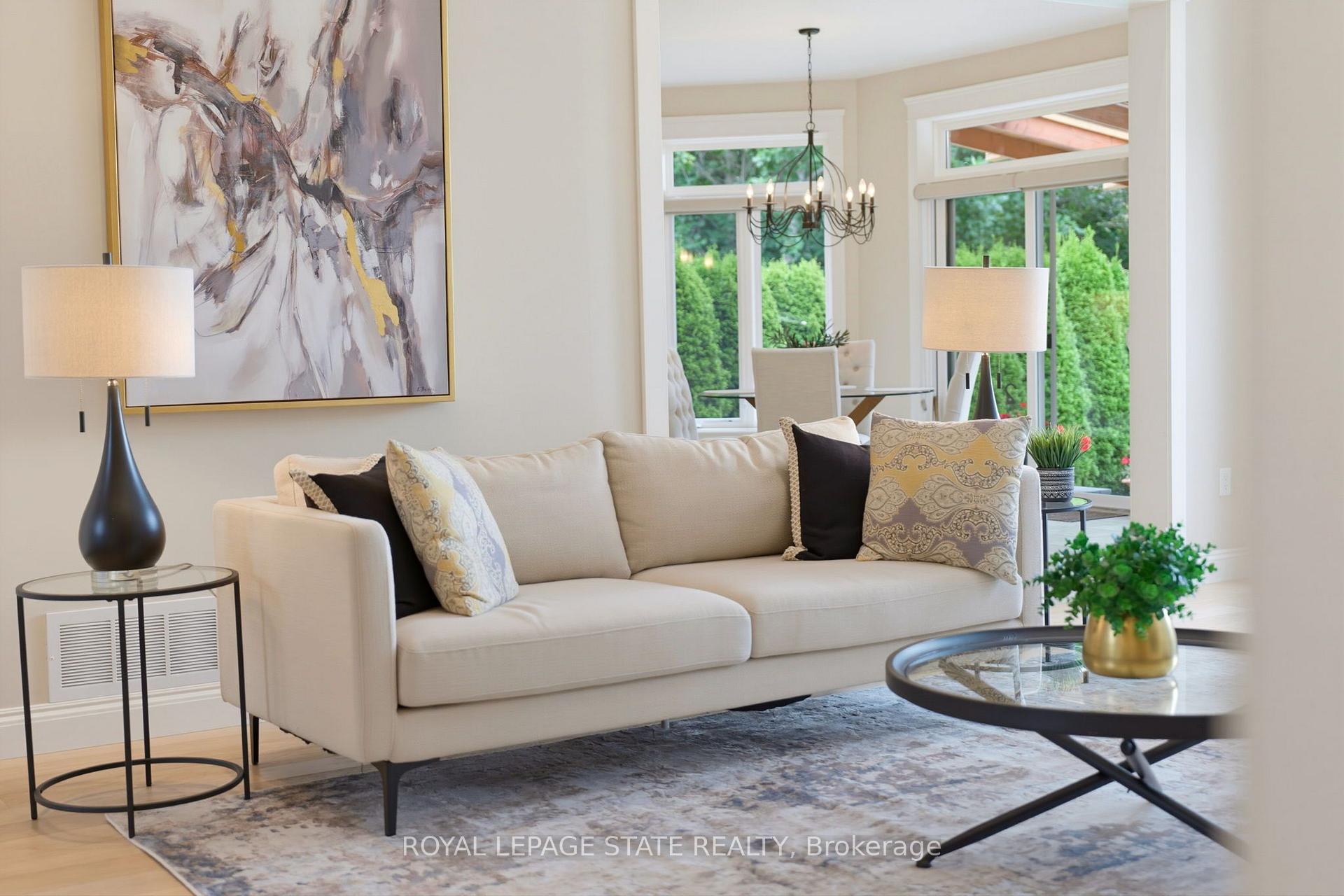 Photo 20 of 56 Academy Street, Hamilton, Ancaster — HOMEH