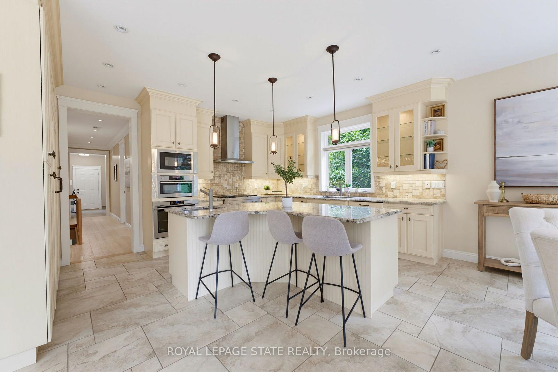 Photo 25 of 56 Academy Street, Hamilton, Ancaster — HOMEH