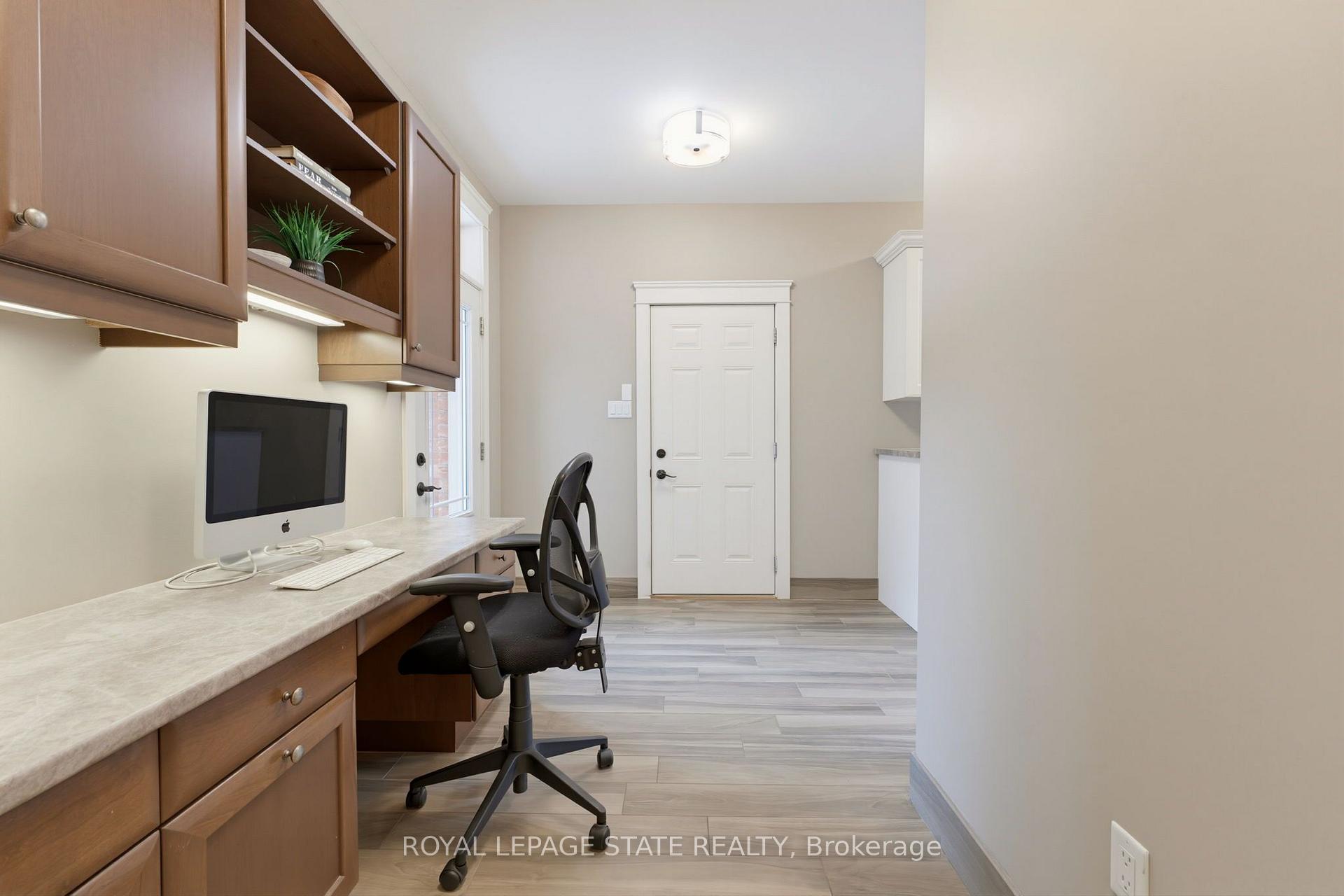 Photo 39 of 56 Academy Street, Hamilton, Ancaster — HOMEH
