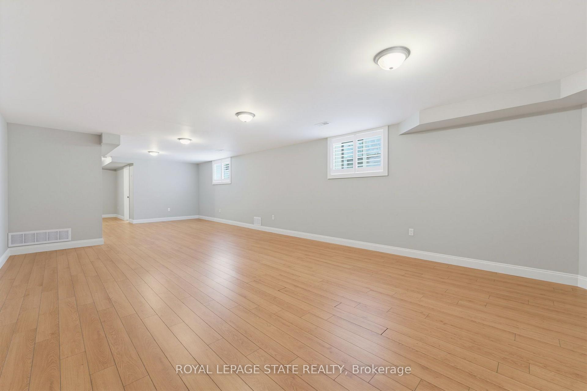 Photo 44 of 56 Academy Street, Hamilton, Ancaster — HOMEH