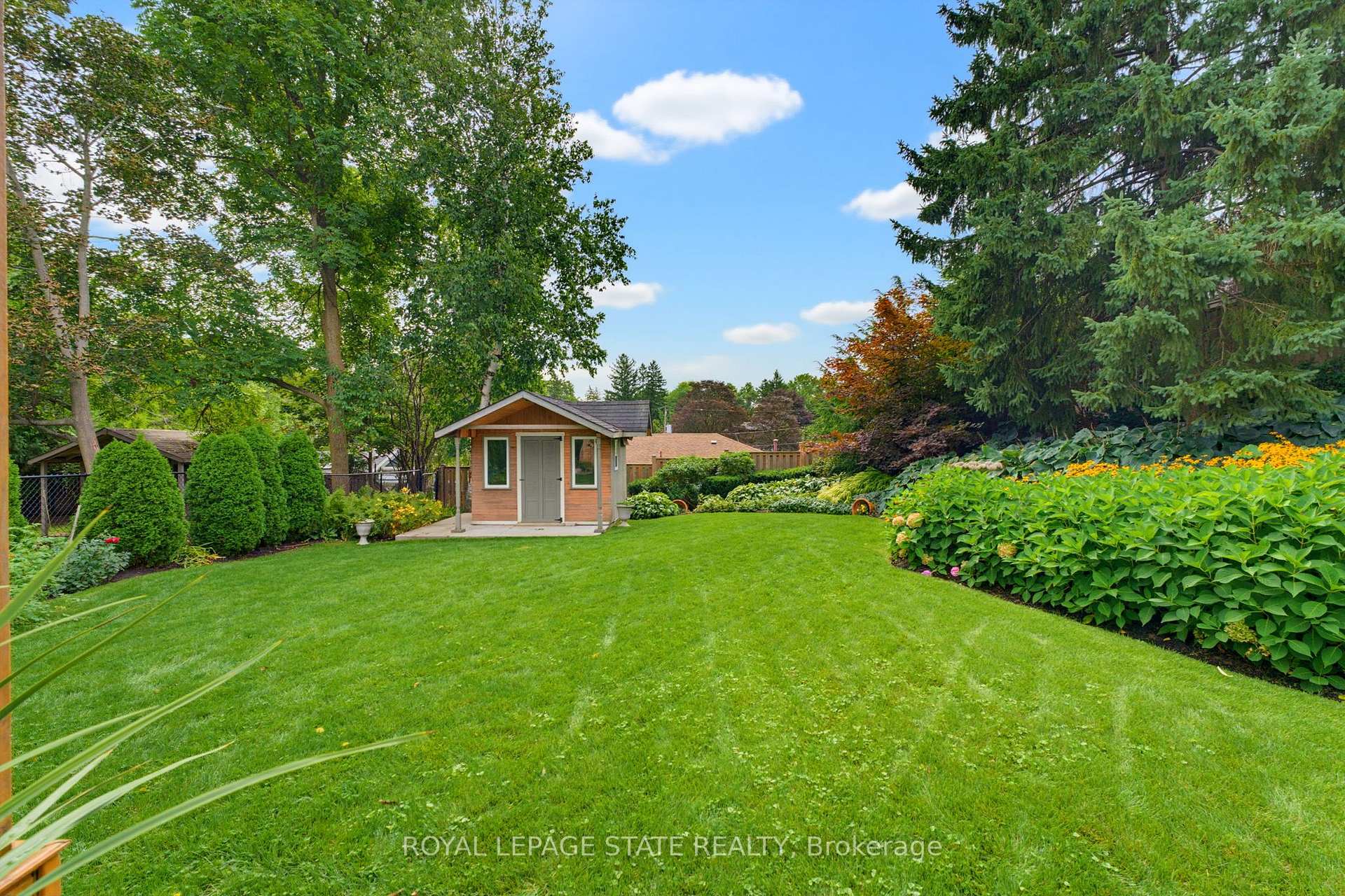 Photo 47 of 56 Academy Street, Hamilton, Ancaster — HOMEH