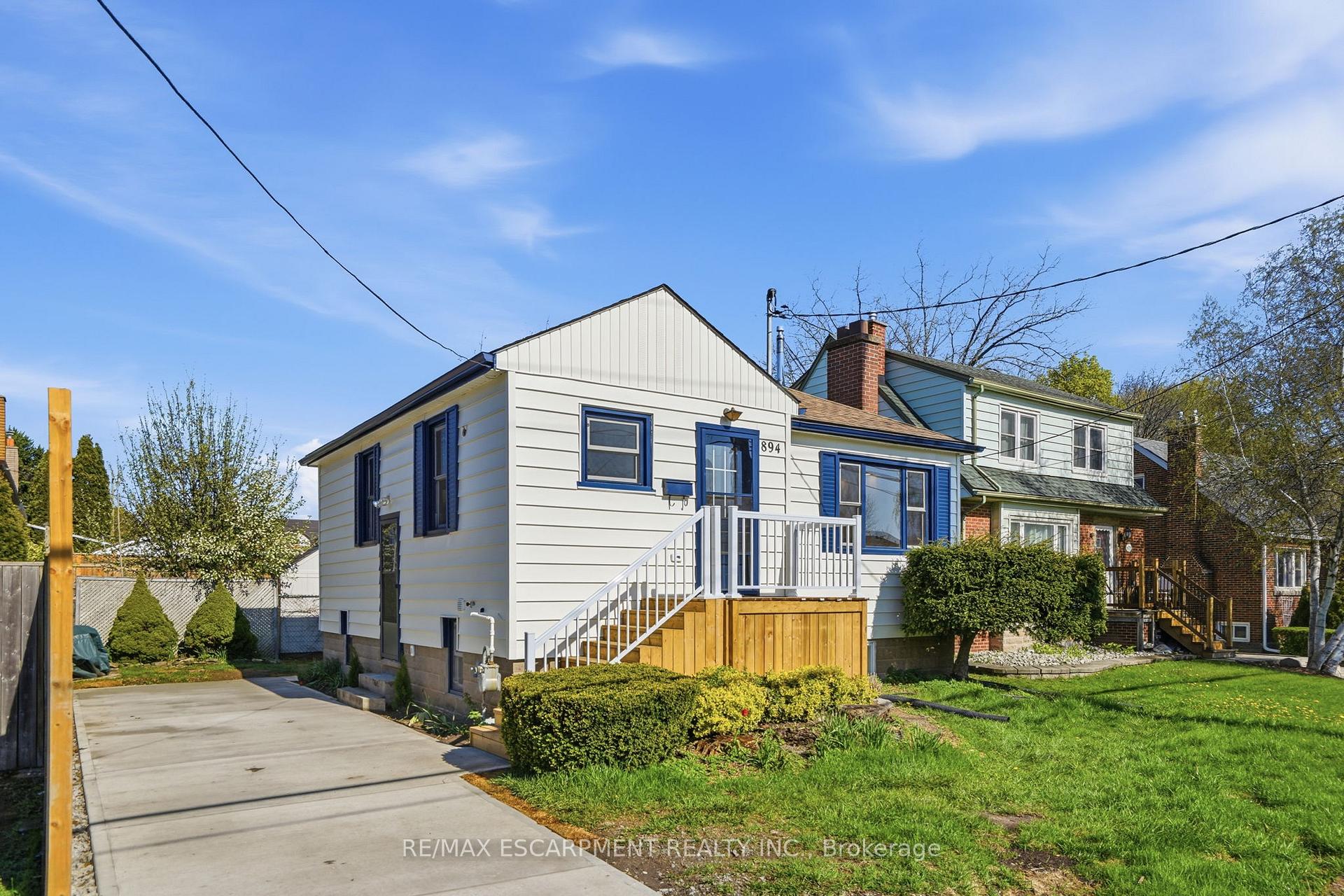 Photo 2 of 894 Garth Street, Hamilton, Westcliffe — HOMEH