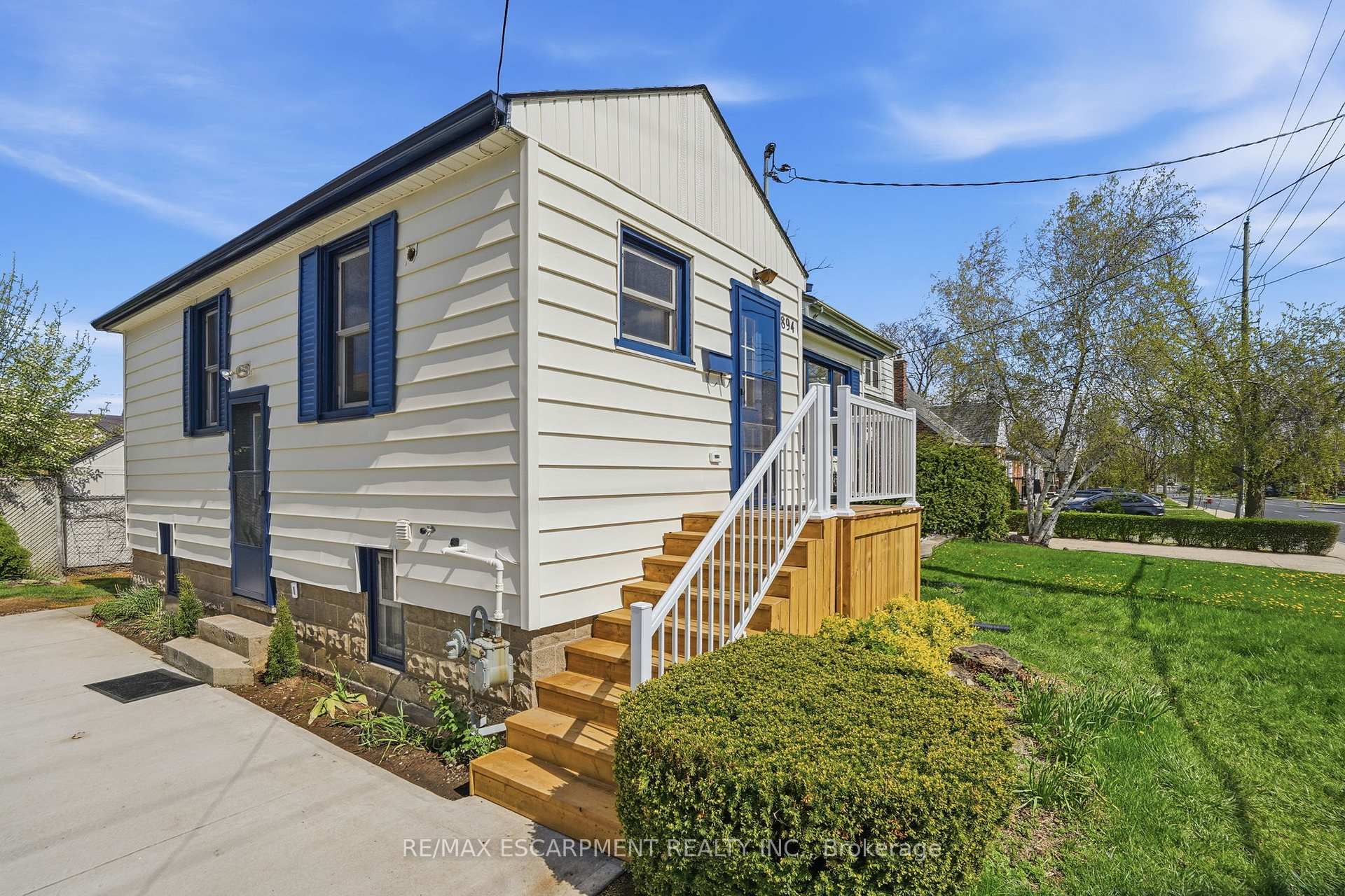 Photo 3 of 894 Garth Street, Hamilton, Westcliffe — HOMEH