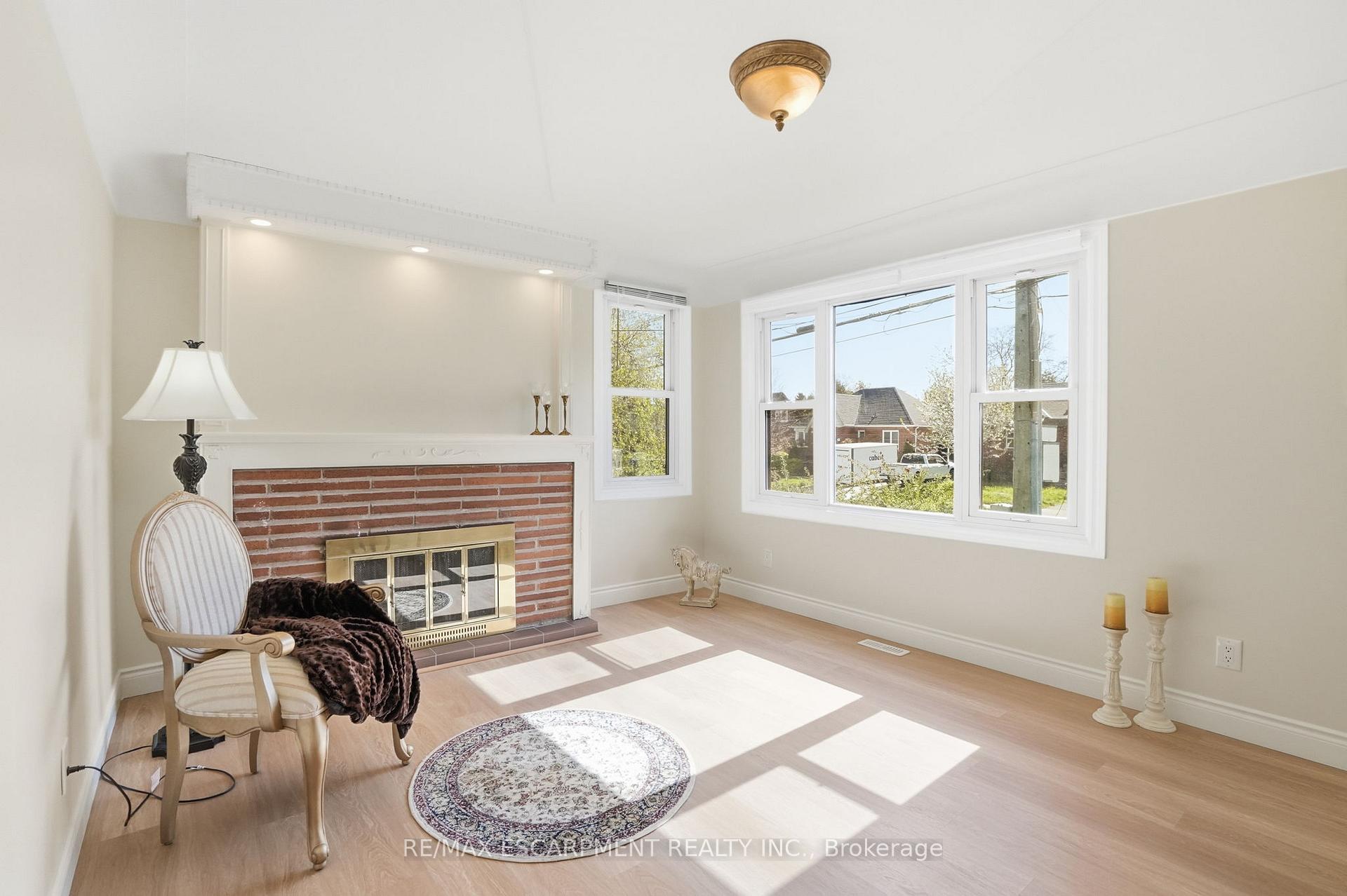 Photo 6 of 894 Garth Street, Hamilton, Westcliffe — HOMEH