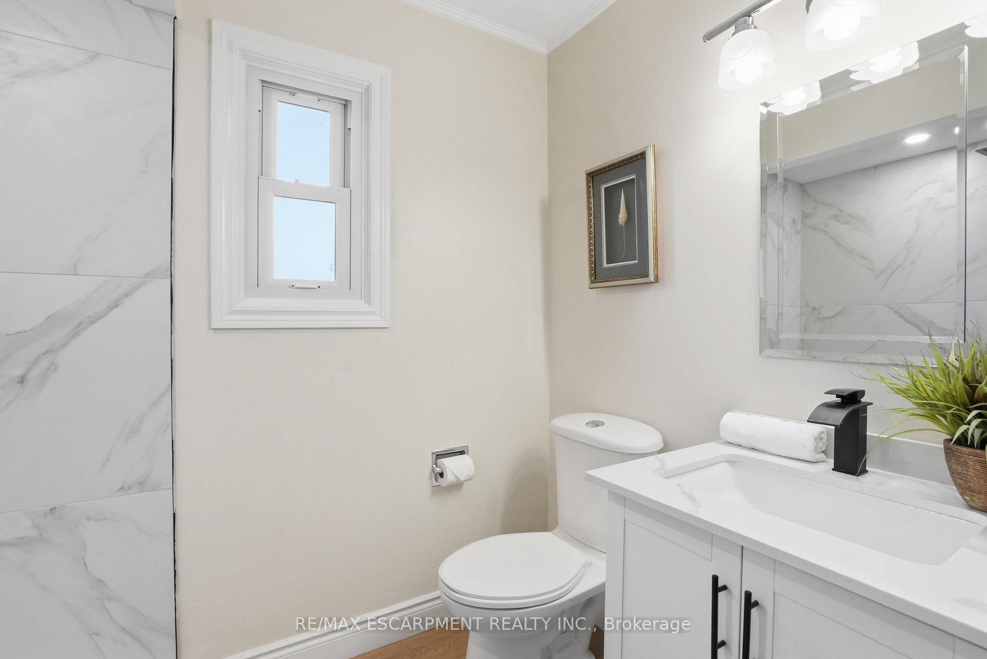 Photo 16 of 894 Garth Street, Hamilton, Westcliffe — HOMEH