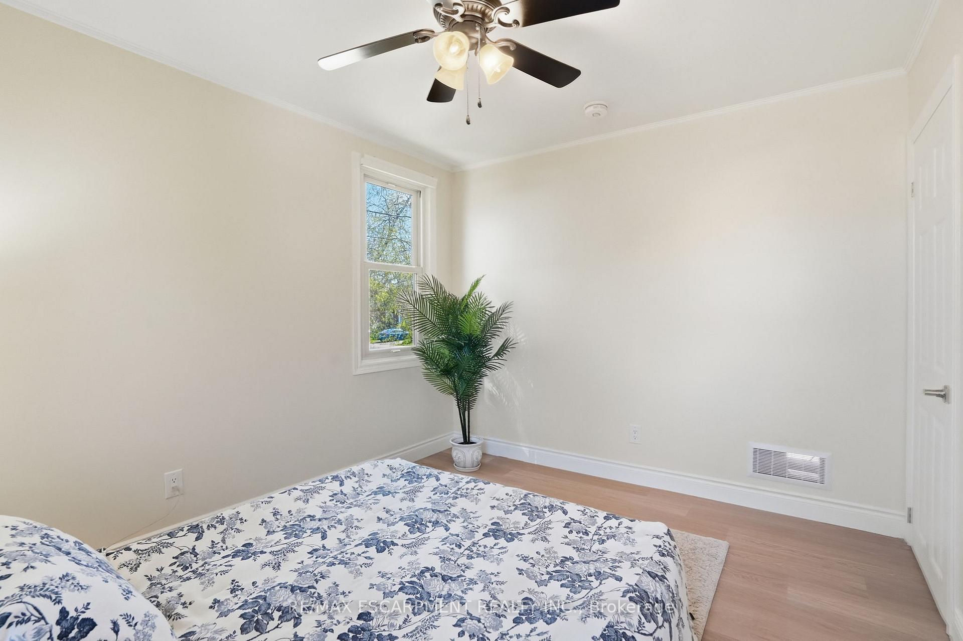 Photo 18 of 894 Garth Street, Hamilton, Westcliffe — HOMEH
