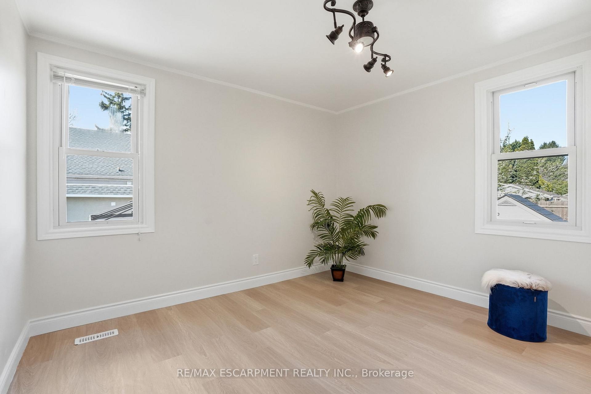 Photo 21 of 894 Garth Street, Hamilton, Westcliffe — HOMEH