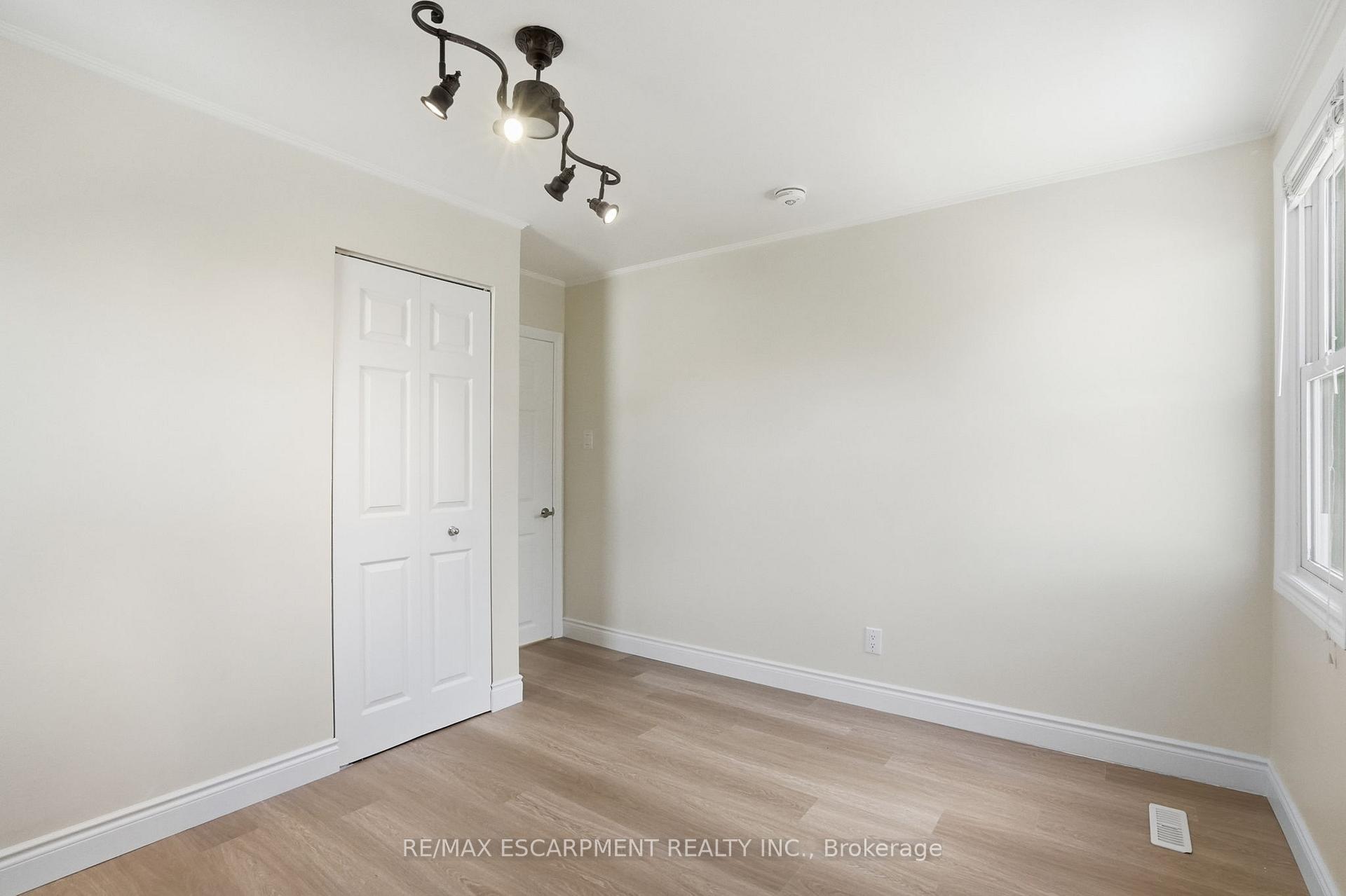 Photo 22 of 894 Garth Street, Hamilton, Westcliffe — HOMEH
