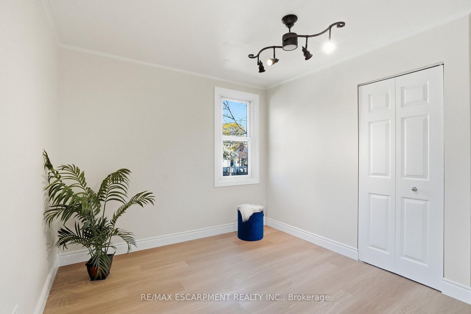 Photo 23 of 894 Garth Street, Hamilton, Westcliffe — HOMEH