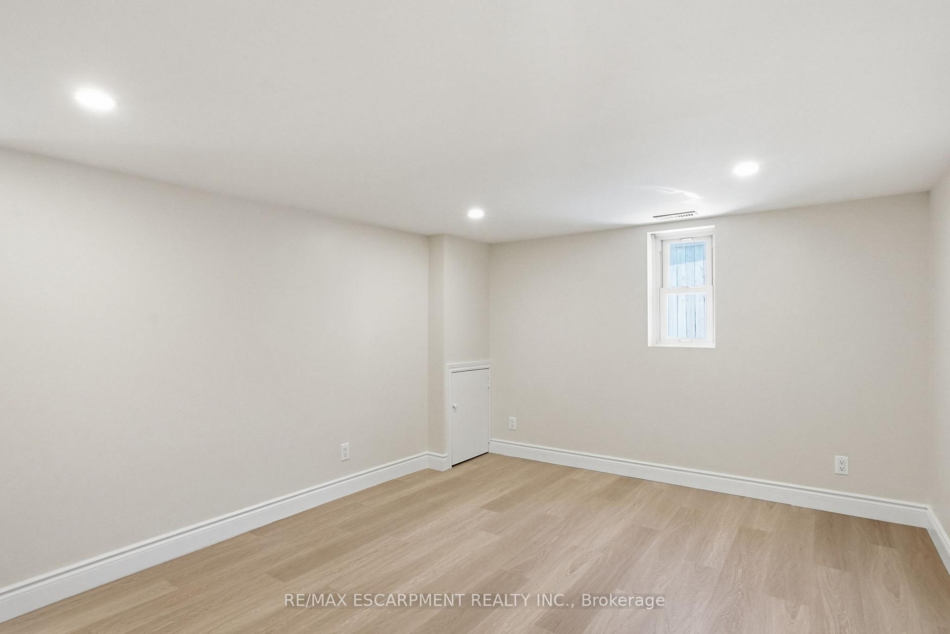 Photo 26 of 894 Garth Street, Hamilton, Westcliffe — HOMEH