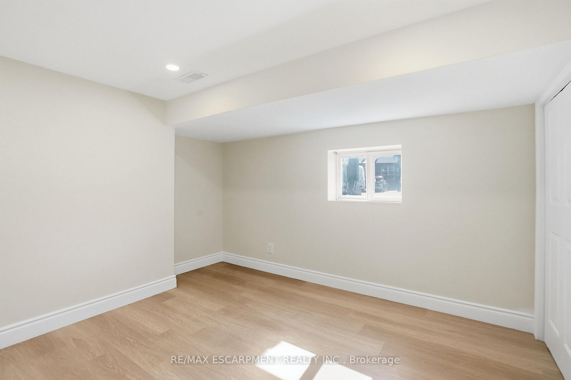 Photo 33 of 894 Garth Street, Hamilton, Westcliffe — HOMEH