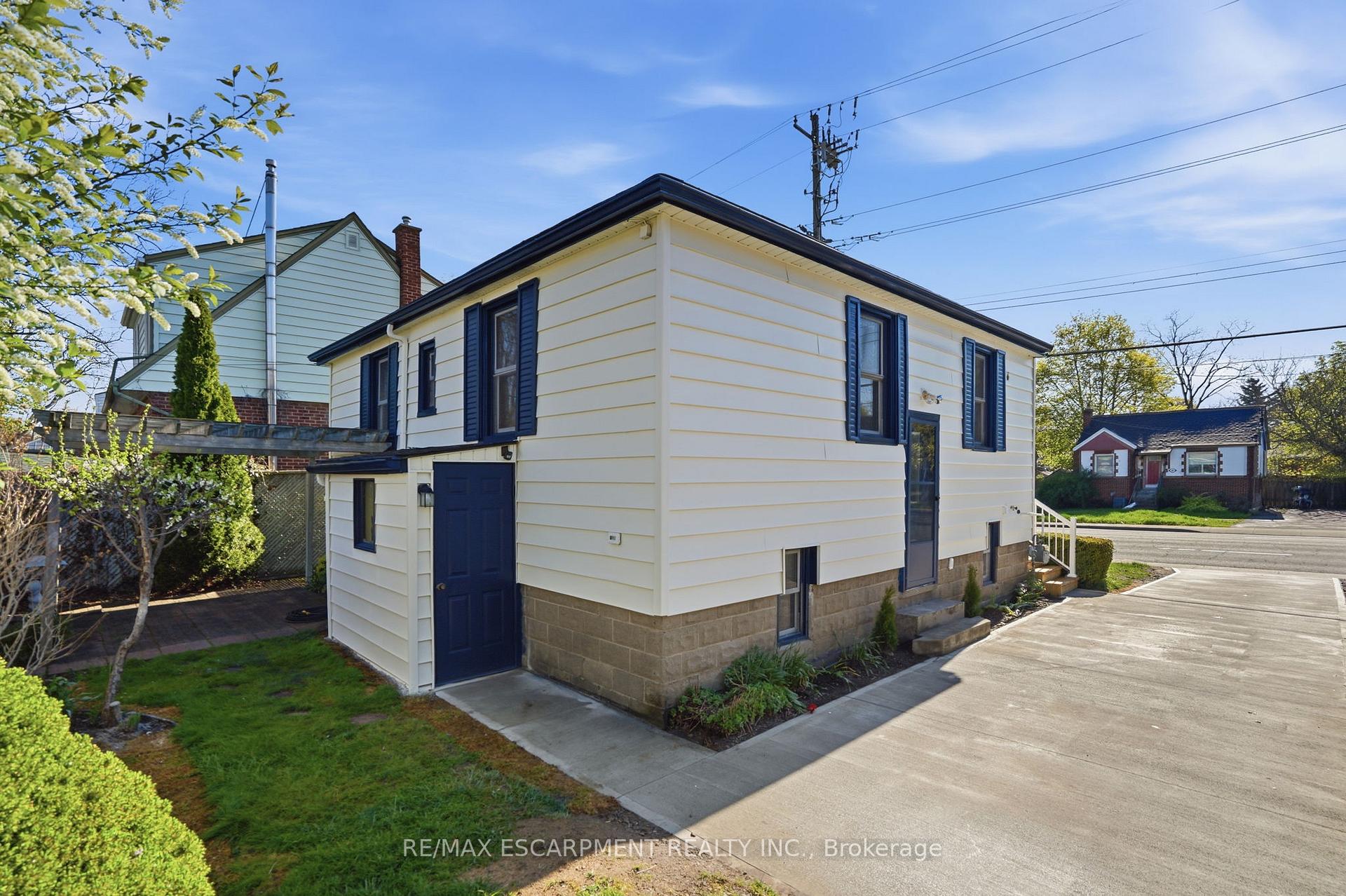 Photo 37 of 894 Garth Street, Hamilton, Westcliffe — HOMEH