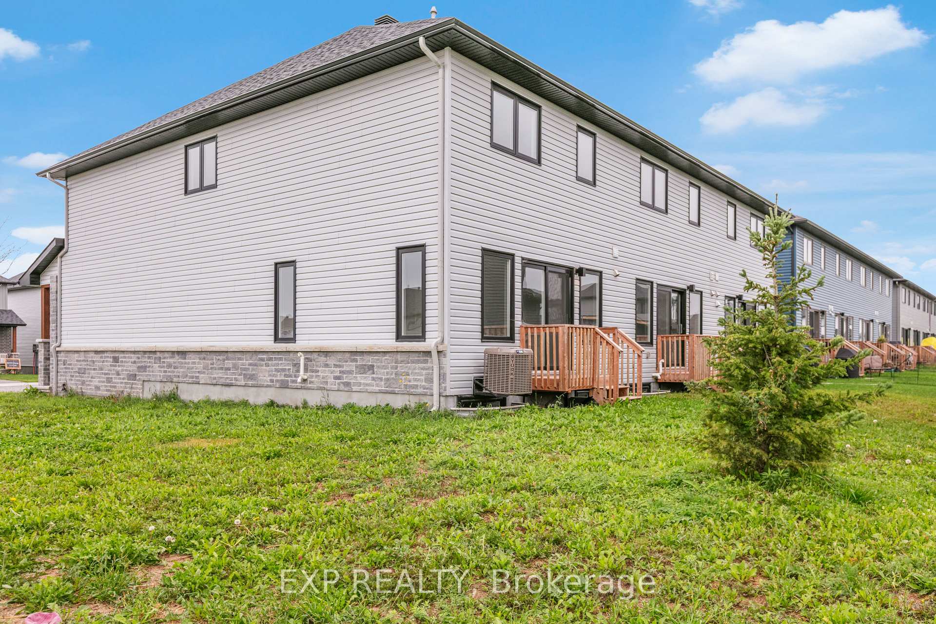 Photo 4 of 126 Dowdall Circle, Carleton Place, Carleton Place — HOMEH