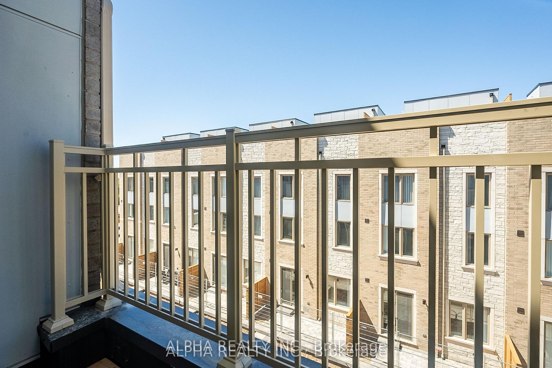 Photo 12 of Unit TH187, 141 Honey Crisp Crescent, Vaughan, Vaughan Corporate Centre — HOMEH