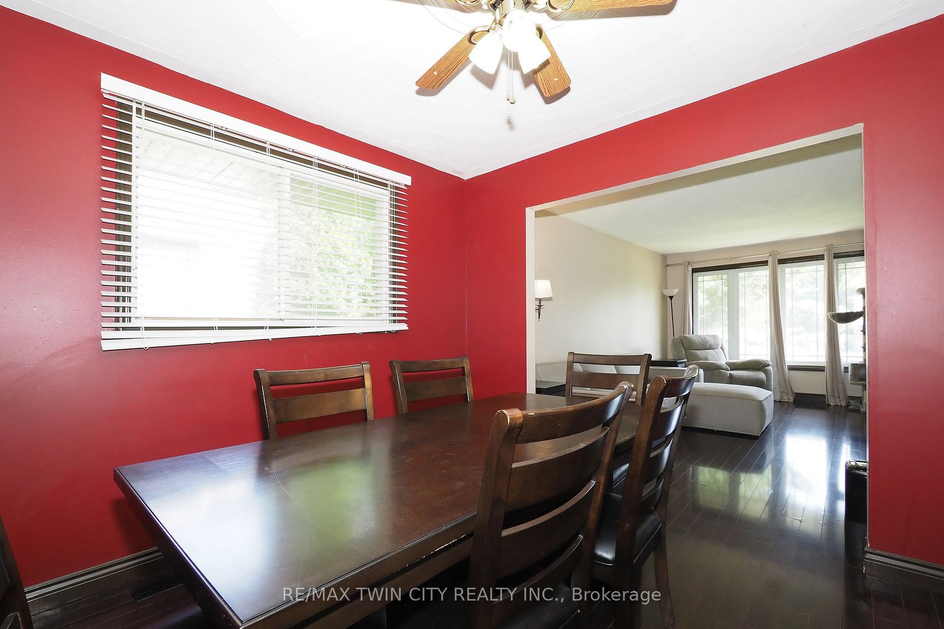 Photo 10 of 870 Strasburg Road, Kitchener, Country Hills — HOMEH