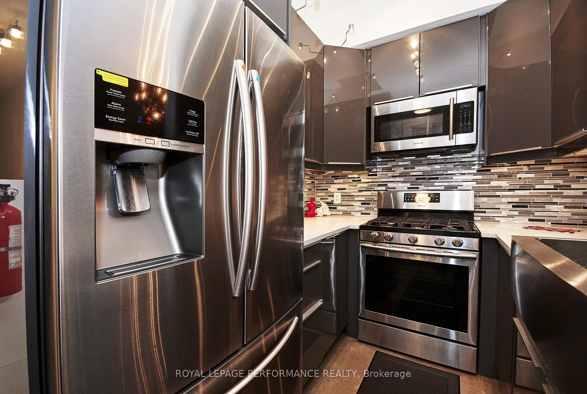 Photo 4 of Unit Unit B, 82 Third Avenue, Ottawa, Glebe — HOMEH