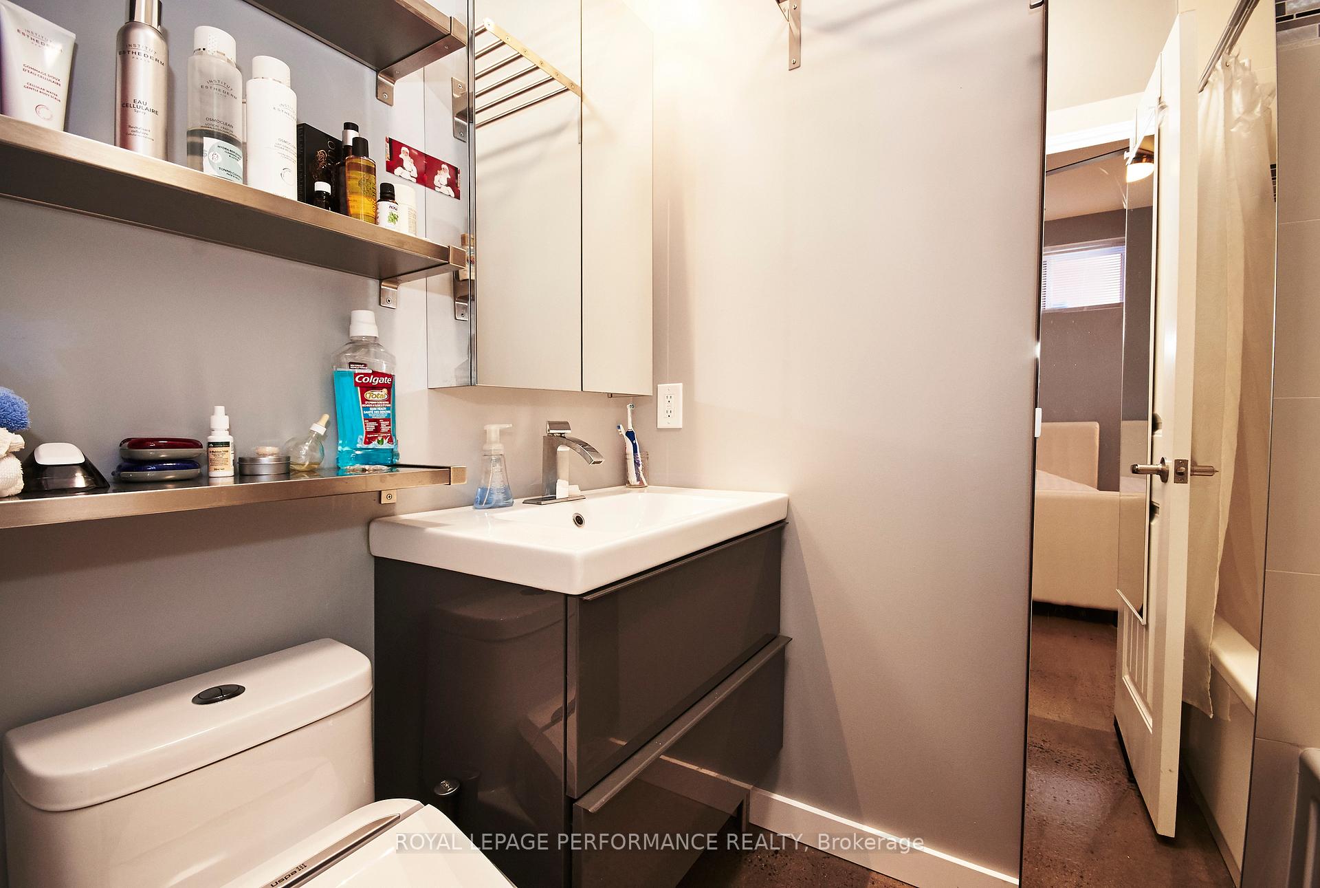 Photo 11 of Unit Unit B, 82 Third Avenue, Ottawa, Glebe — HOMEH