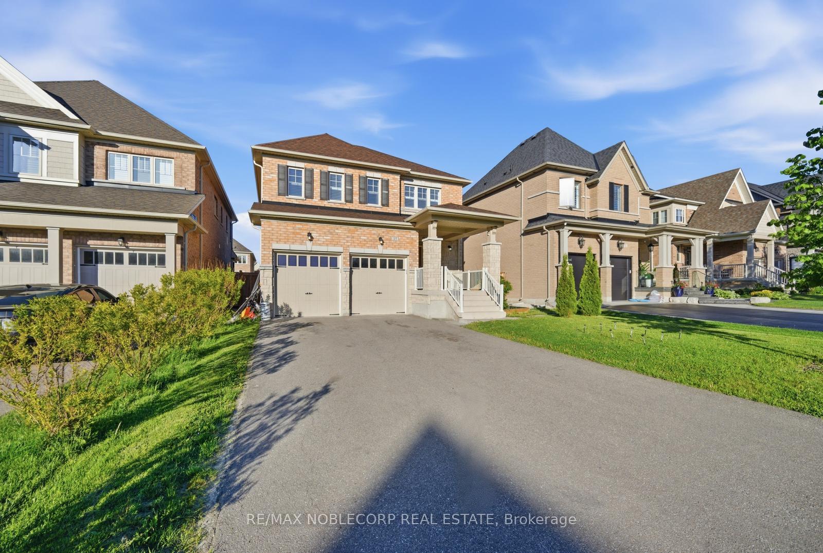 Photo 3 of 15 Gould Crescent, New Tecumseth, Beeton — HOMEH