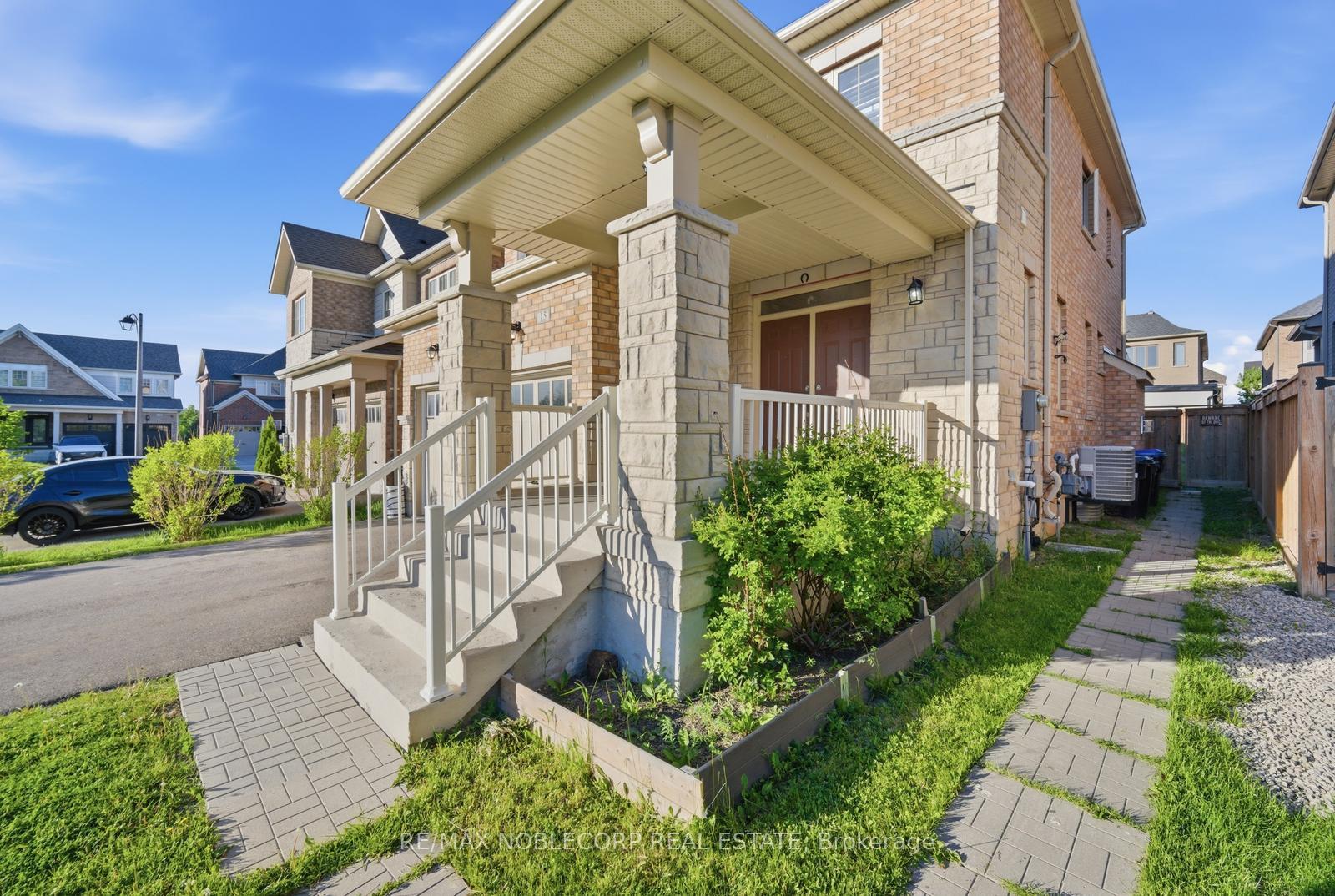 Photo 4 of 15 Gould Crescent, New Tecumseth, Beeton — HOMEH