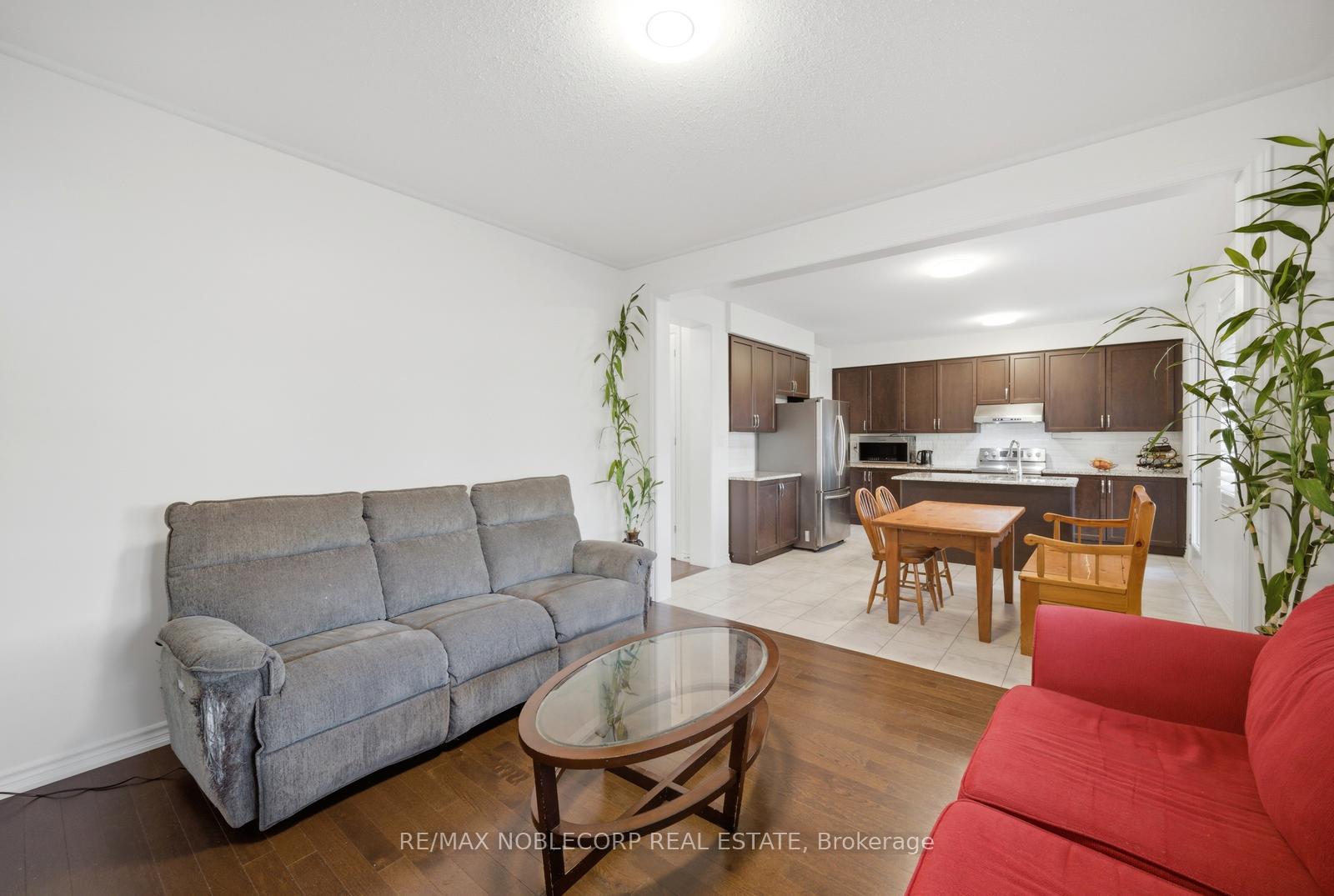 Photo 21 of 15 Gould Crescent, New Tecumseth, Beeton — HOMEH