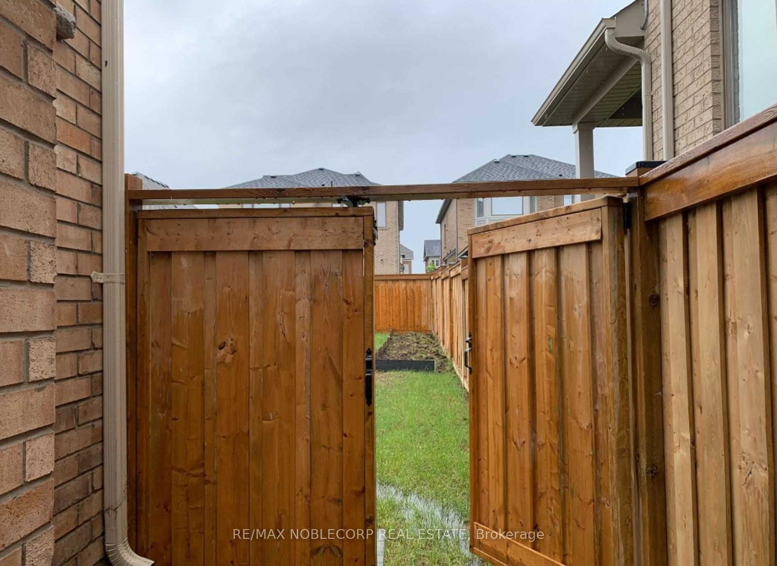 Photo 50 of 15 Gould Crescent, New Tecumseth, Beeton — HOMEH
