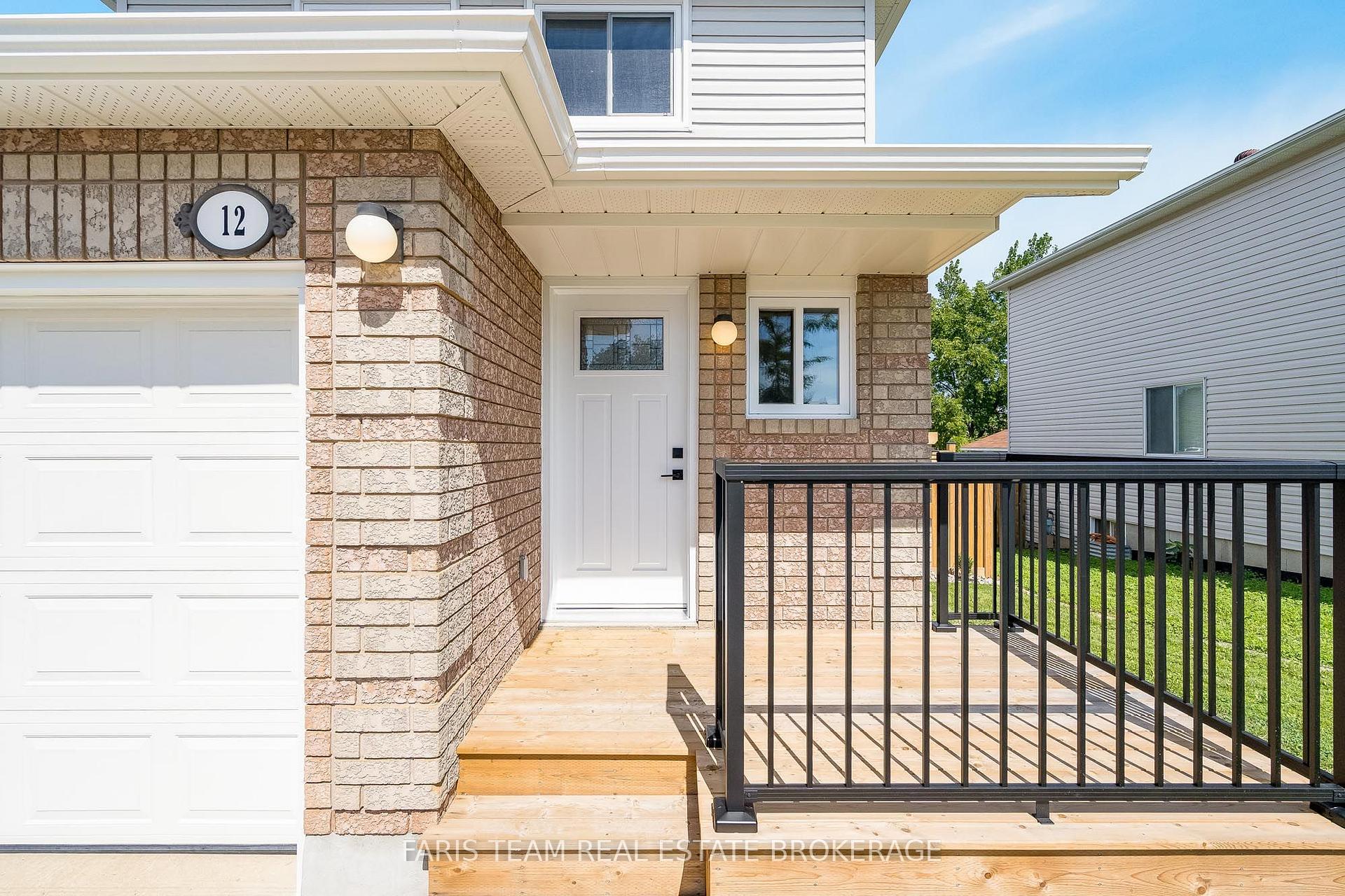 Photo 4 of 12 Arthur Avenue, Barrie, Grove East — HOMEH