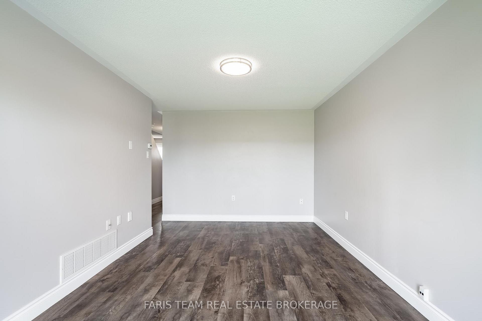 Photo 13 of 12 Arthur Avenue, Barrie, Grove East — HOMEH