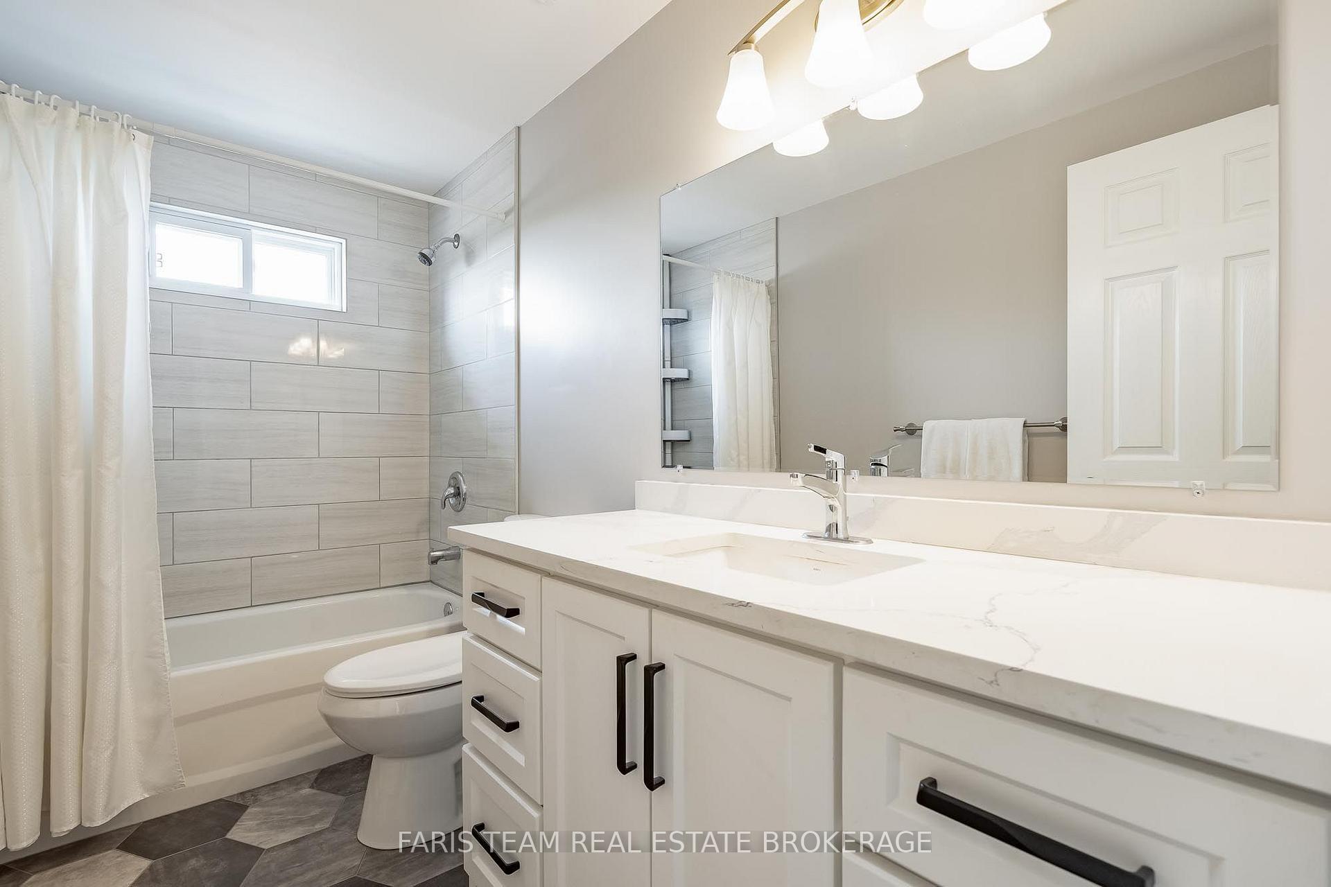 Photo 21 of 12 Arthur Avenue, Barrie, Grove East — HOMEH
