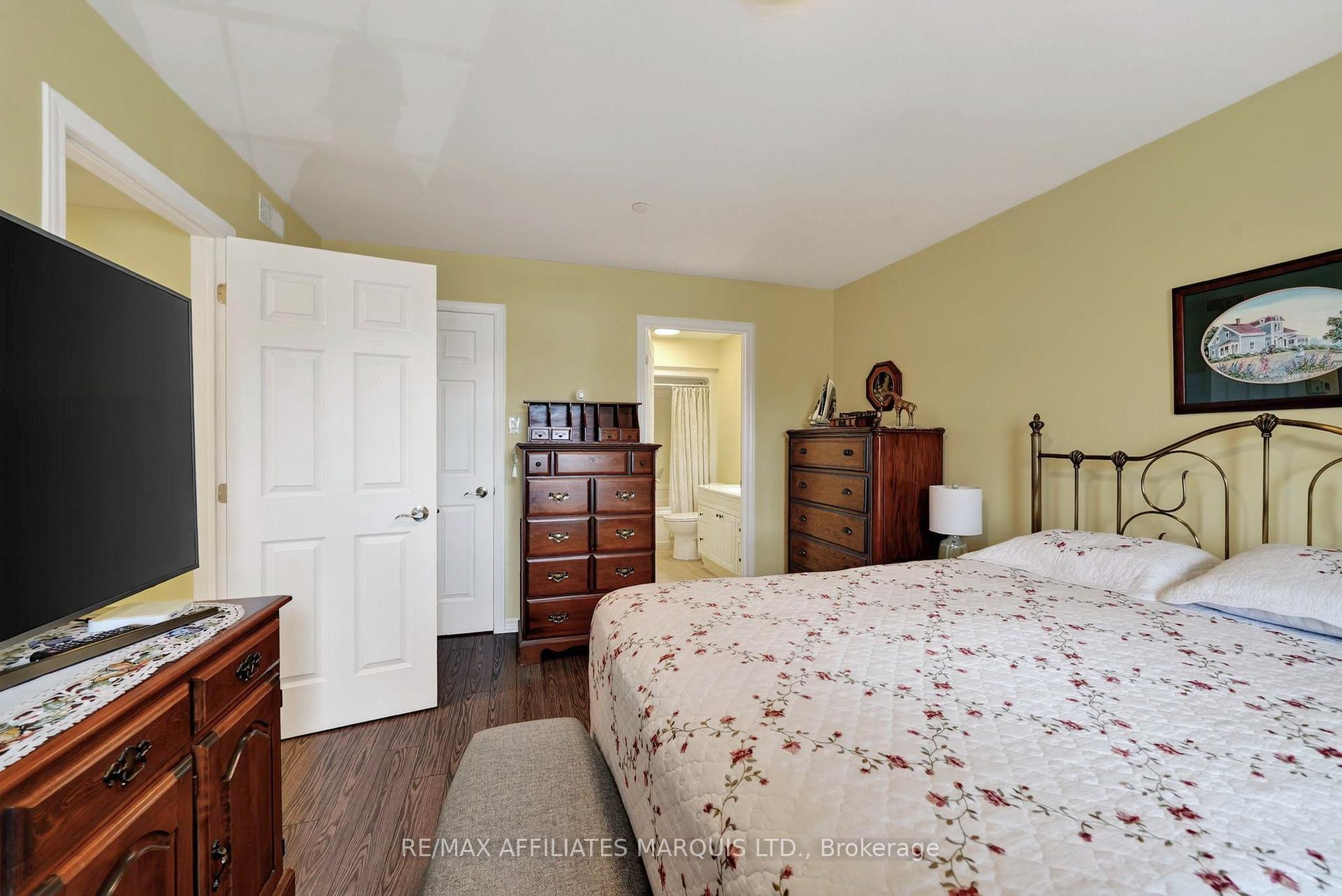 Photo 23 of Unit 304, 331 Water Street W, Cornwall, Cornwall — HOMEH