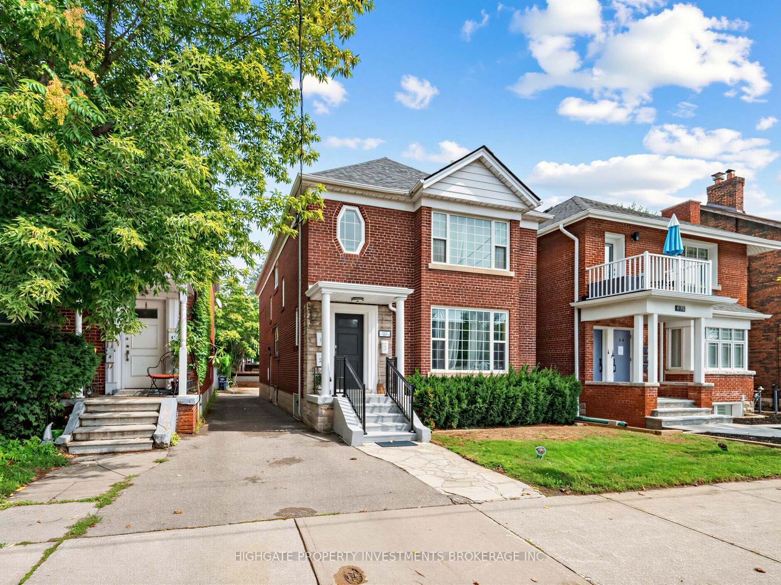 Photo of 981 Avenue Road