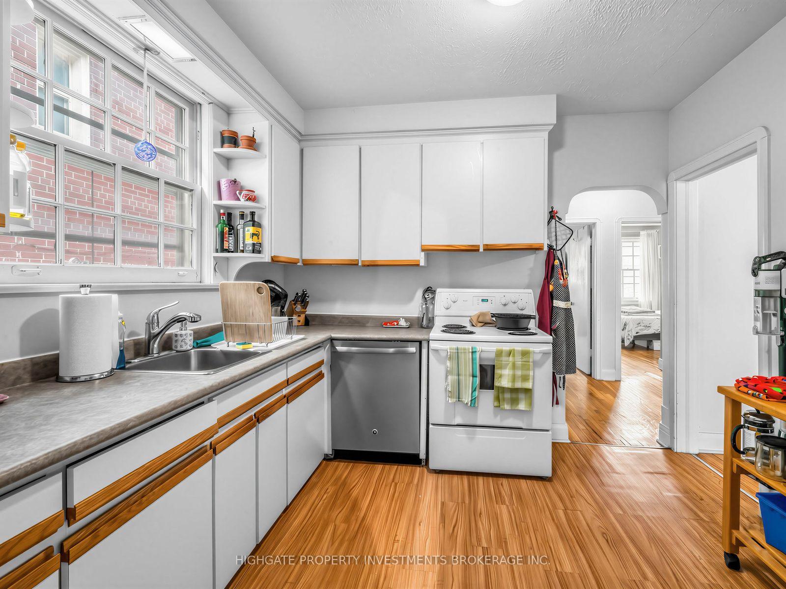 Photo 11 of 981 Avenue Road, Toronto, Yonge-Eglinton — HOMEH
