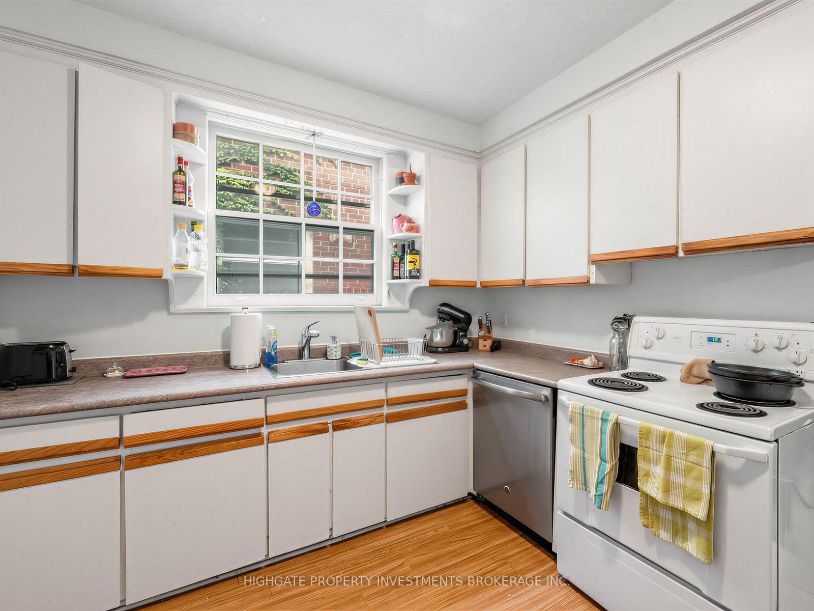 Photo 12 of 981 Avenue Road, Toronto, Yonge-Eglinton — HOMEH
