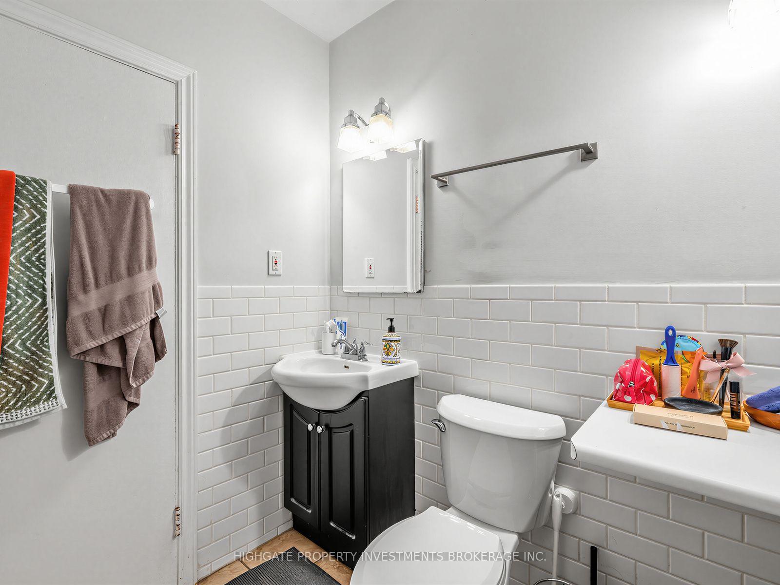 Photo 19 of 981 Avenue Road, Toronto, Yonge-Eglinton — HOMEH