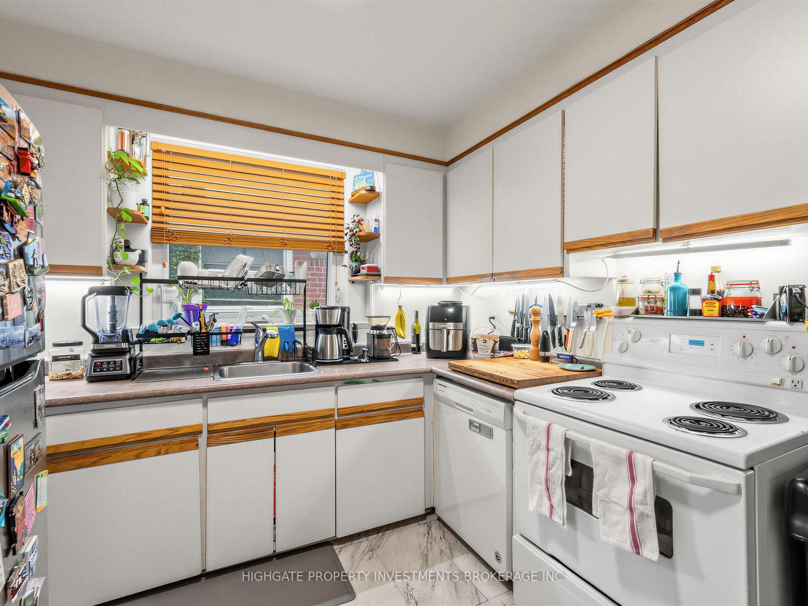 Photo 26 of 981 Avenue Road, Toronto, Yonge-Eglinton — HOMEH