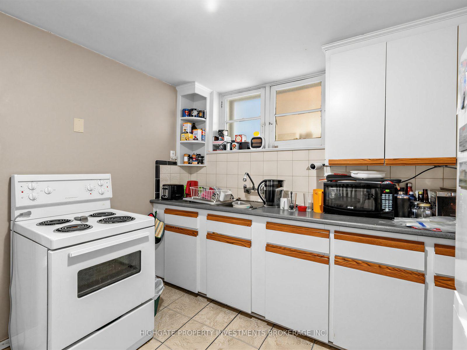 Photo 36 of 981 Avenue Road, Toronto, Yonge-Eglinton — HOMEH