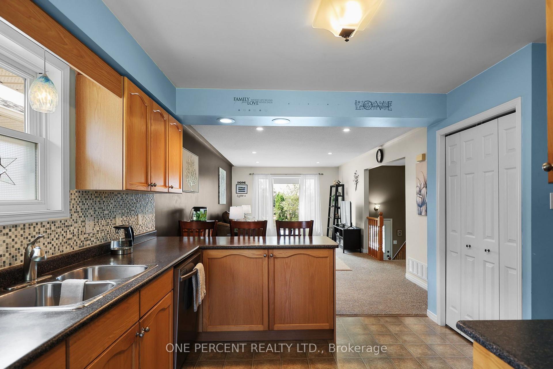 Photo 17 of 20 Jordon Crescent, Orillia — HOMEH
