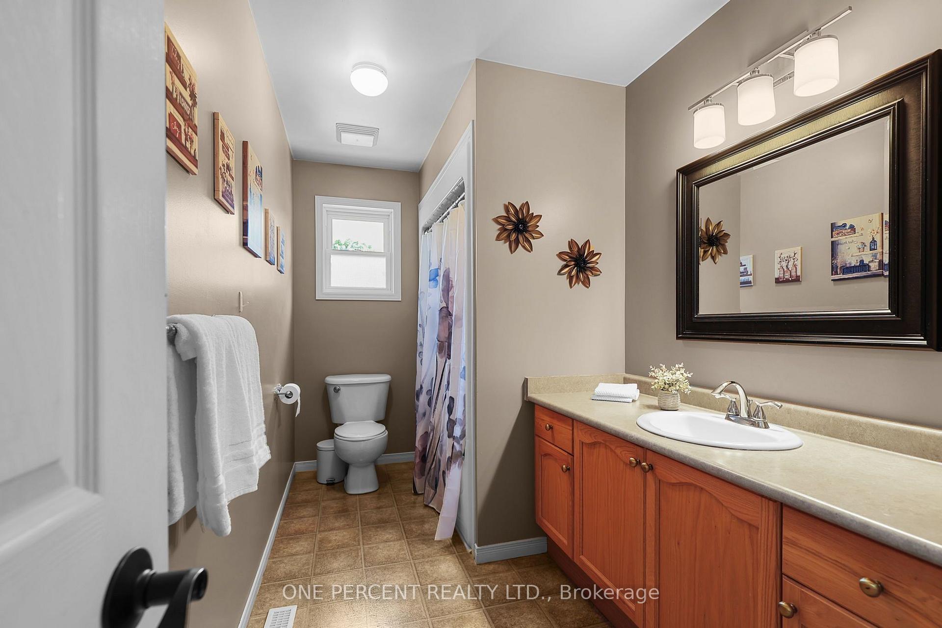 Photo 23 of 20 Jordon Crescent, Orillia — HOMEH