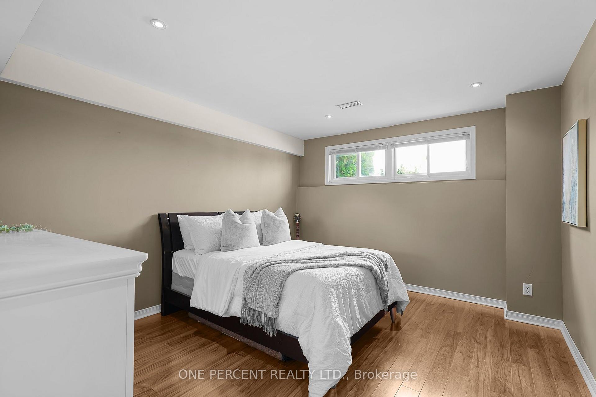 Photo 28 of 20 Jordon Crescent, Orillia — HOMEH